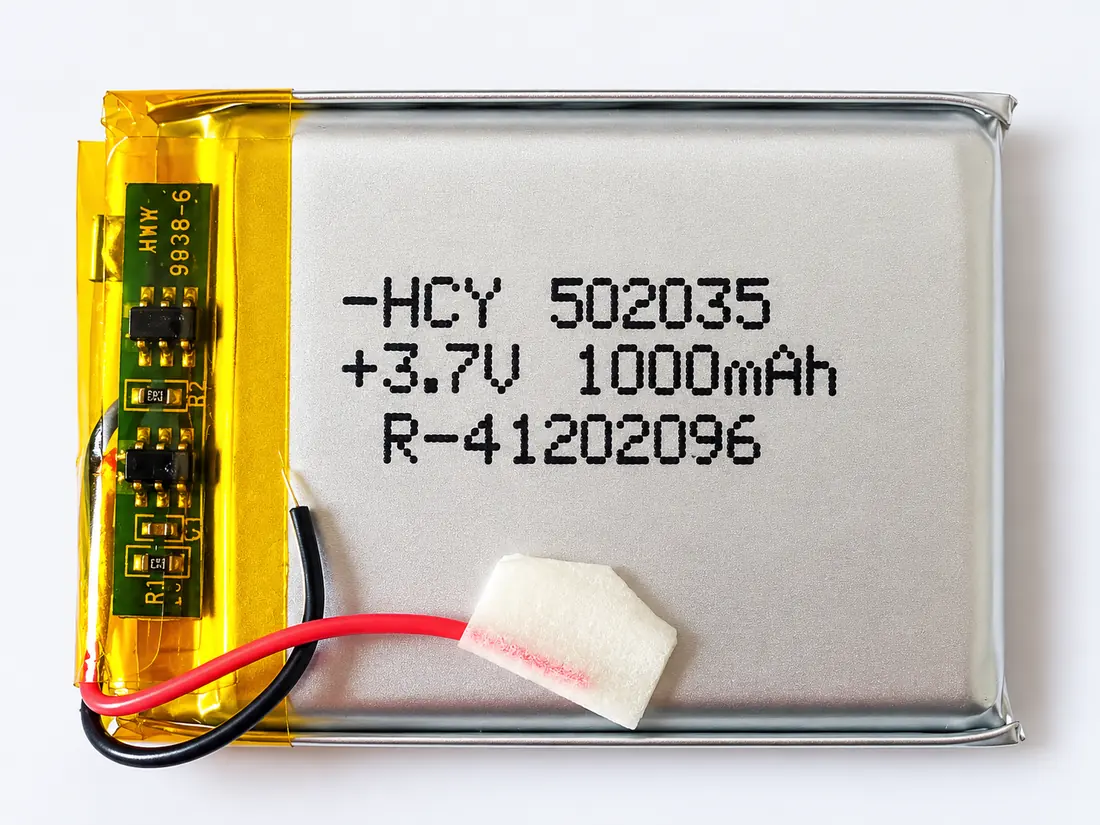 HCY_502035_3.7V_1000mAh_under_100KB HCY 502035 3.7V 1000mAh Lithium Polymer (LiPo) Pouch Cell